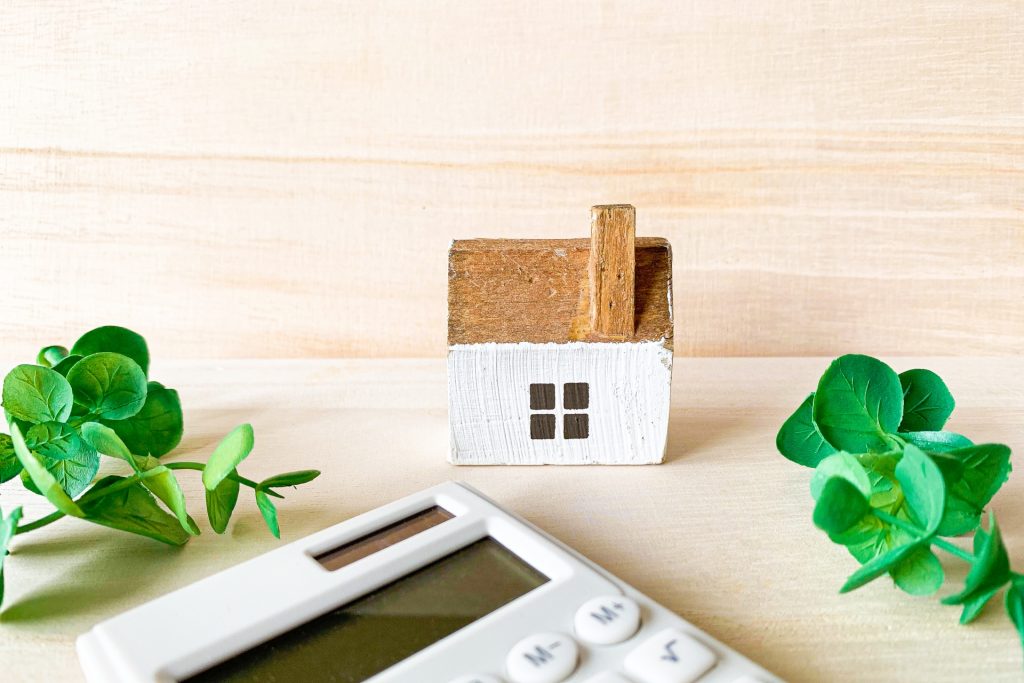 住宅ローン借り換えは固定金利がいい？メリットや注意点をご紹介